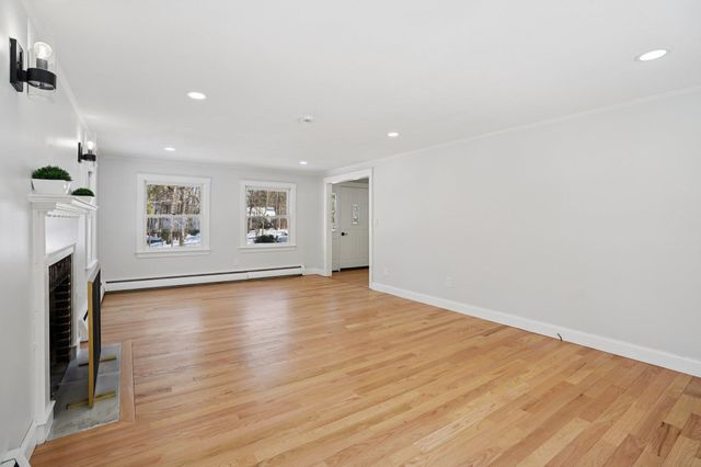 55 Woodridge Road, Hampstead, NH 03826