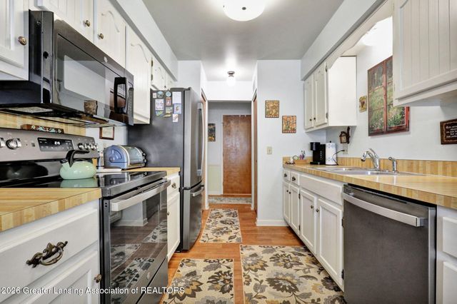 1046 Grenoble Lane A, Lansing, MI 48917