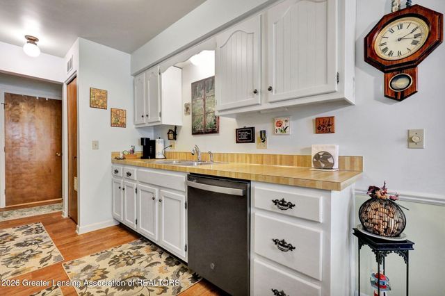 1046 Grenoble Lane A, Lansing, MI 48917