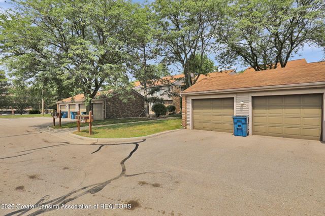 1046 Grenoble Lane A, Lansing, MI 48917