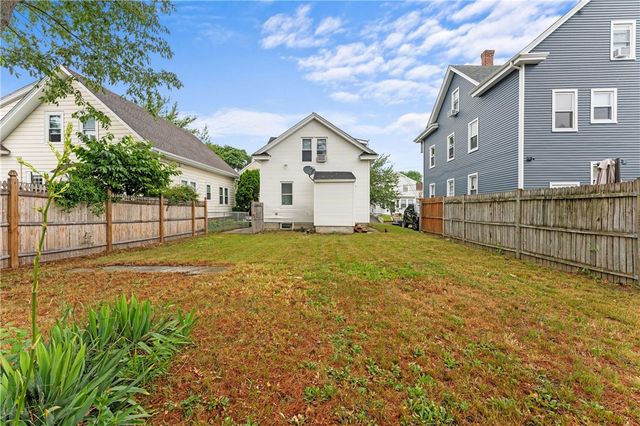31 Stadden Street, Providence, RI 02907