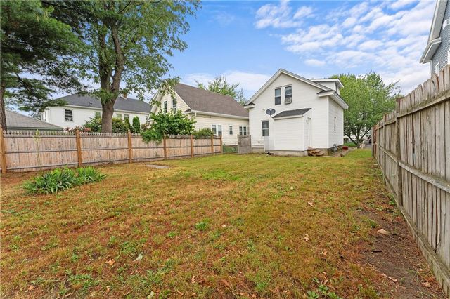 31 Stadden Street, Providence, RI 02907