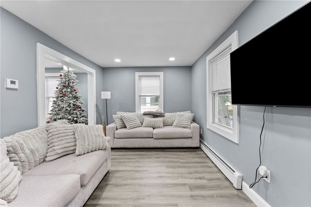 31 Stadden Street, Providence, RI 02907