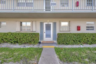 114 Oxford 200, West Palm Beach, FL 33417