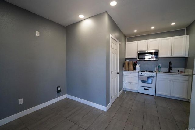 271 73 Quintard Street, Chula Vista, CA 91911