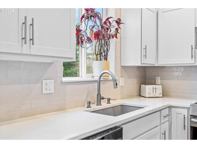 18718 Sw 91ST Ter, Tualatin, OR 97062