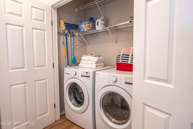 7990 BAYMEADOWS Road E 823, Jacksonville, FL 32256