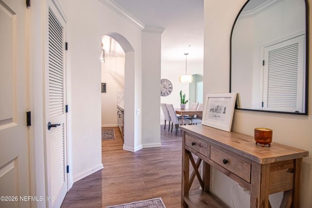 7990 BAYMEADOWS Road E 823, Jacksonville, FL 32256