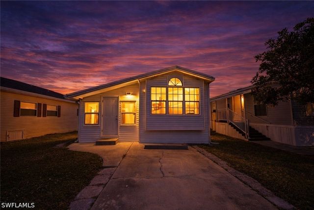 4540 Robert E Lee BLVD E, Estero, FL 33928