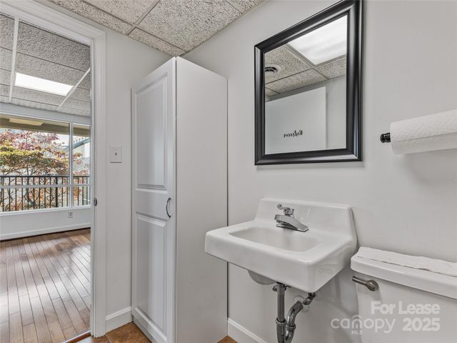 70 Wall Street, Asheville, NC 28801