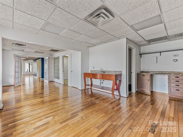 70 Wall Street, Asheville, NC 28801