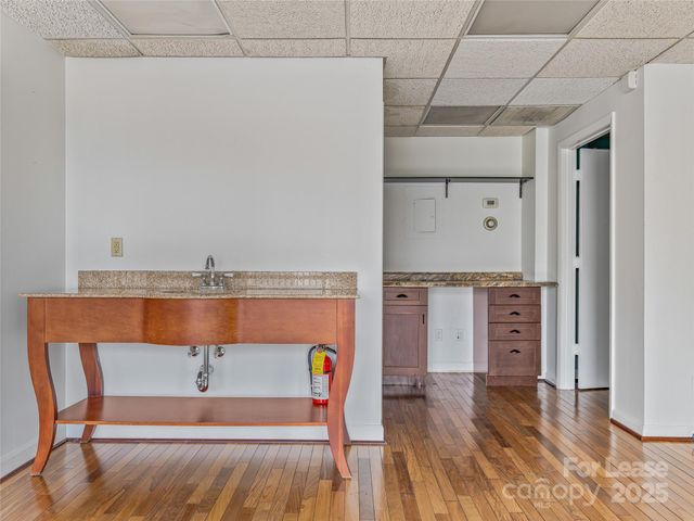 70 Wall Street, Asheville, NC 28801