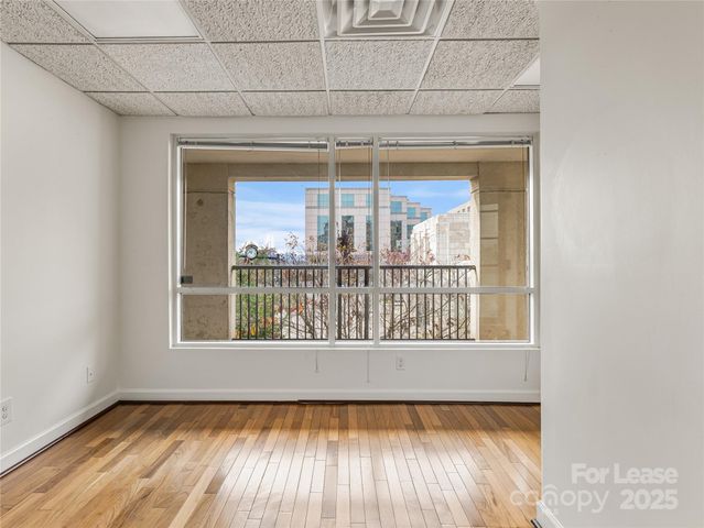 70 Wall Street, Asheville, NC 28801