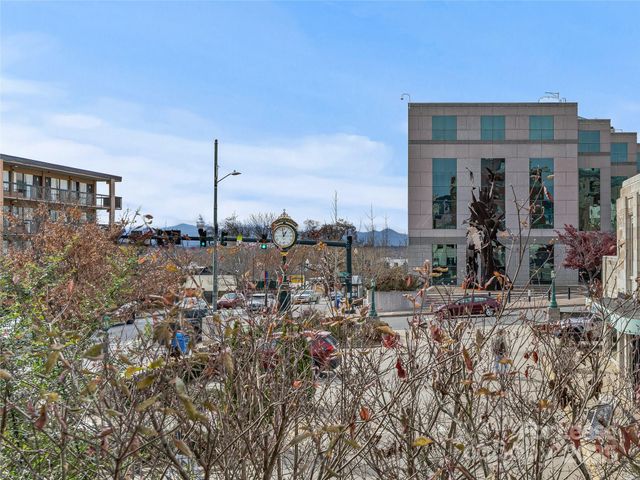 70 Wall Street, Asheville, NC 28801