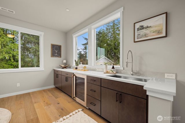7853 S 132 Street, Seattle, WA 98178
