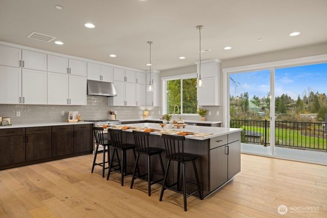 7853 S 132 Street, Seattle, WA 98178