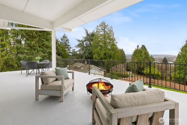 7853 S 132 Street, Seattle, WA 98178