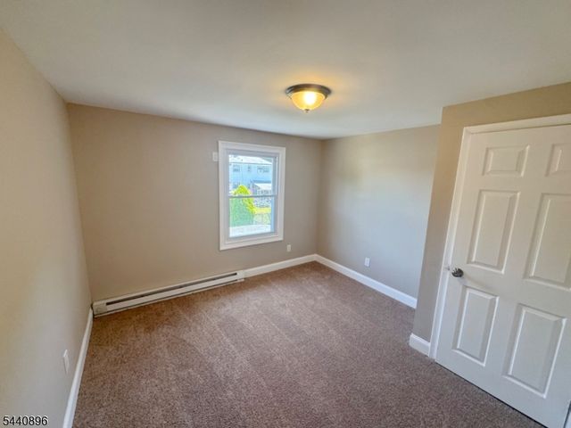 192 N 6Th St, Saddle Brook Twp., NJ 07663