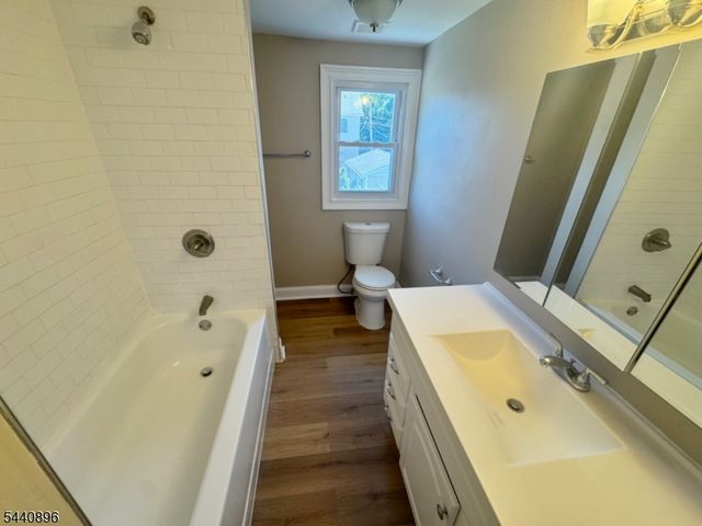 192 N 6Th St, Saddle Brook Twp., NJ 07663