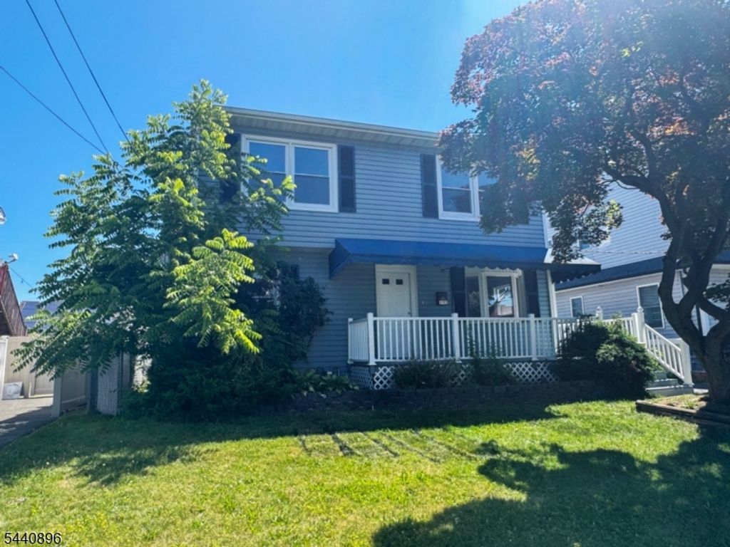 192 N 6Th St, Saddle Brook Twp., NJ 07663
