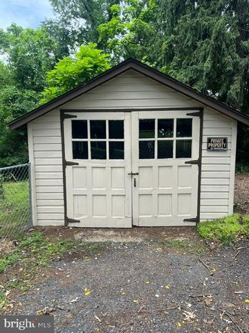 58 WATERFORD RD, Millersville, MD 21108