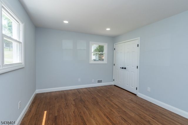 14 Hemlock Rd, Rockaway Boro, NJ 07866