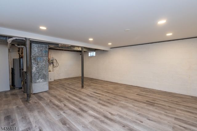14 Hemlock Rd, Rockaway Boro, NJ 07866