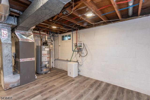 14 Hemlock Rd, Rockaway Boro, NJ 07866