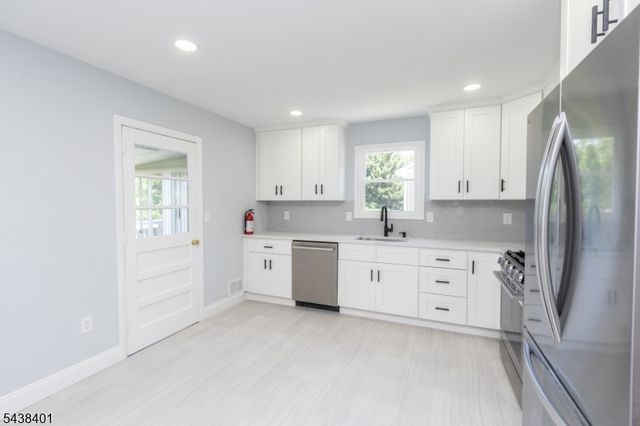 14 Hemlock Rd, Rockaway Boro, NJ 07866