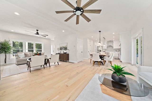 5 Joshua Dr, Easton, MA 02375