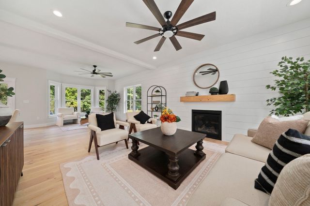 5 Joshua Dr, Easton, MA 02375