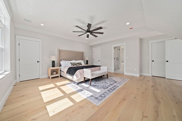 5 Joshua Dr, Easton, MA 02375