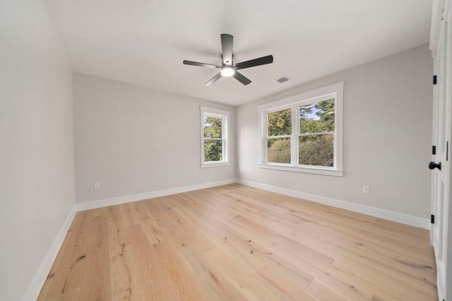 5 Joshua Dr, Easton, MA 02375