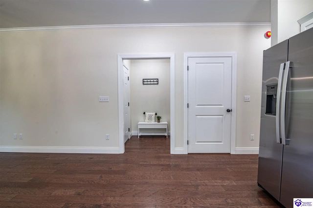 295 Piping Rock Road, Brandenburg, KY 40108