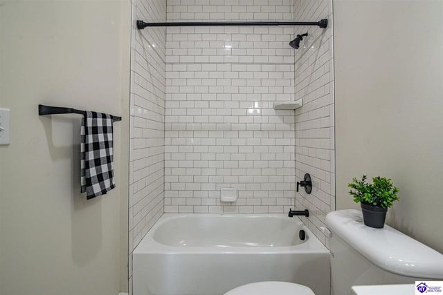 295 Piping Rock Road, Brandenburg, KY 40108