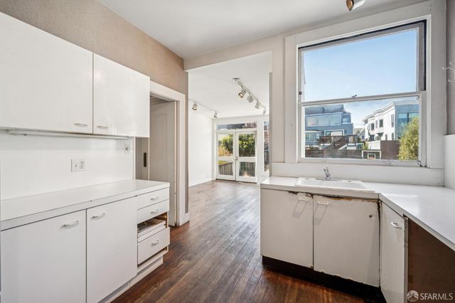 551 9th Avenue, San Francisco, CA 94118