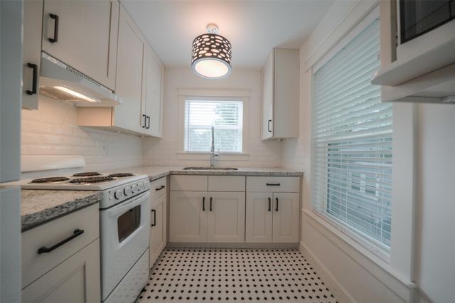 811-A Woodard St, Houston, TX 77009