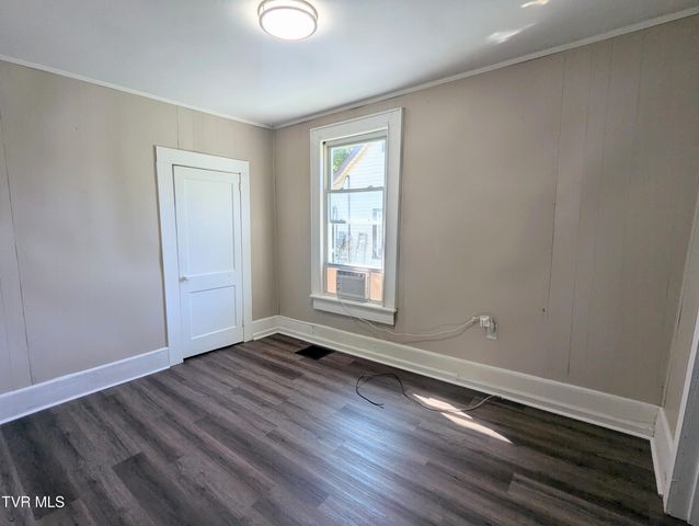 900 Grover Street, Johnson City, TN 37601