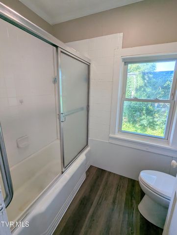 900 Grover Street, Johnson City, TN 37601