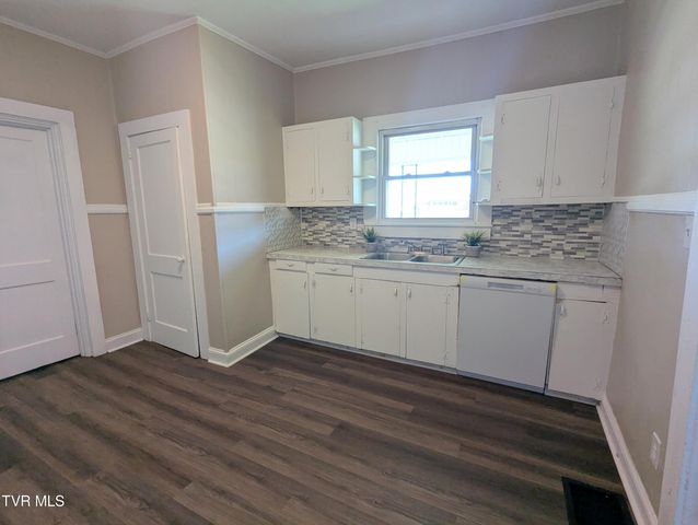 900 Grover Street, Johnson City, TN 37601