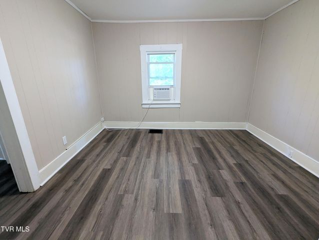 900 Grover Street, Johnson City, TN 37601