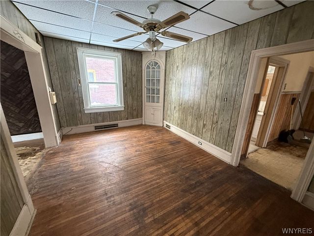 1317 Niagara Avenue, Niagara Falls, NY 14305