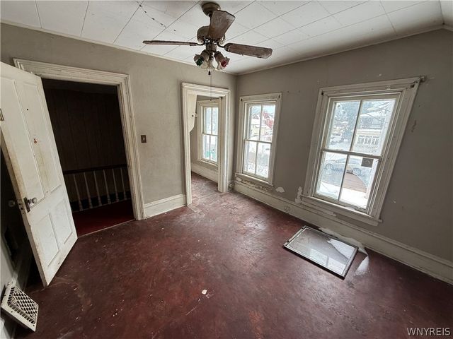 1317 Niagara Avenue, Niagara Falls, NY 14305