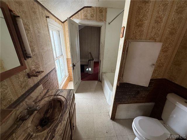 1317 Niagara Avenue, Niagara Falls, NY 14305