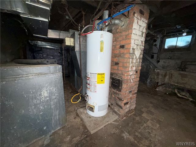 1317 Niagara Avenue, Niagara Falls, NY 14305