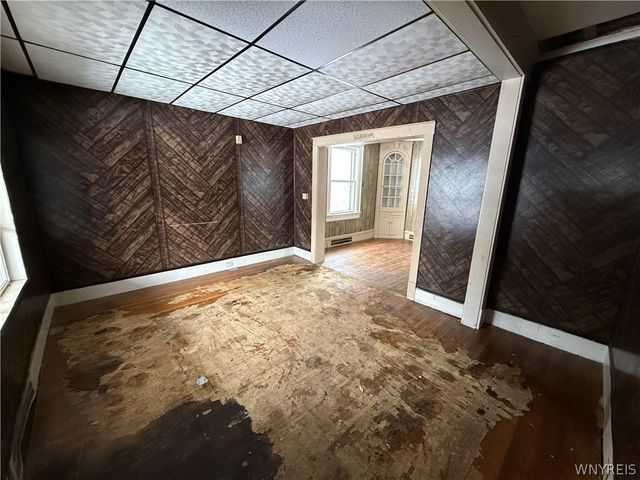 1317 Niagara Avenue, Niagara Falls, NY 14305