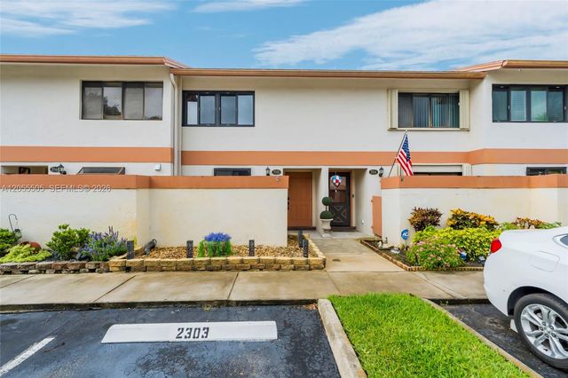 7050 SW 42nd Court, Davie, FL 33314