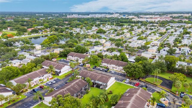7050 SW 42nd Court, Davie, FL 33314