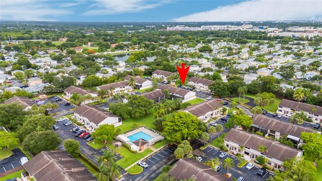 7050 SW 42nd Court, Davie, FL 33314