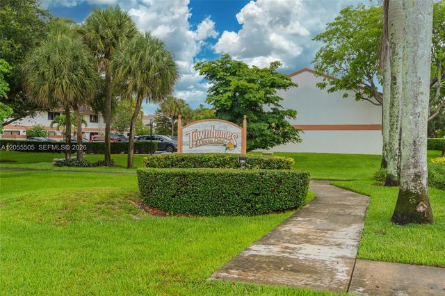 7050 SW 42nd Court, Davie, FL 33314